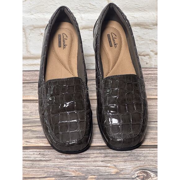 Clarks Brown Faux Croc Patent Leather Slip on Loafers Shoes Womens 7M - Picture 3 of 16